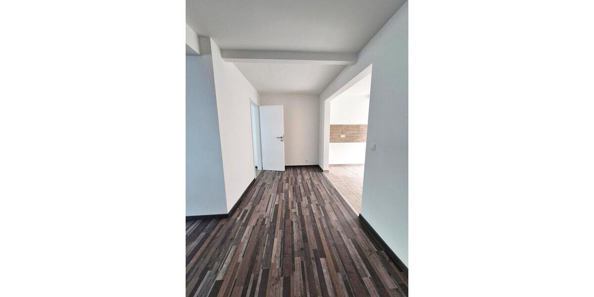 Etagenwohnung Spremberg - 4 Zimmer, 120 m&sup2;, 129.000&euro; | Angebot:27072697