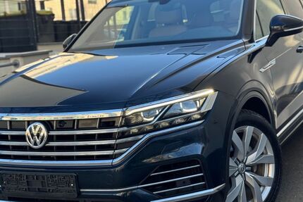 VW Touareg 189.900 km 28.799 &euro; Berlin 13089