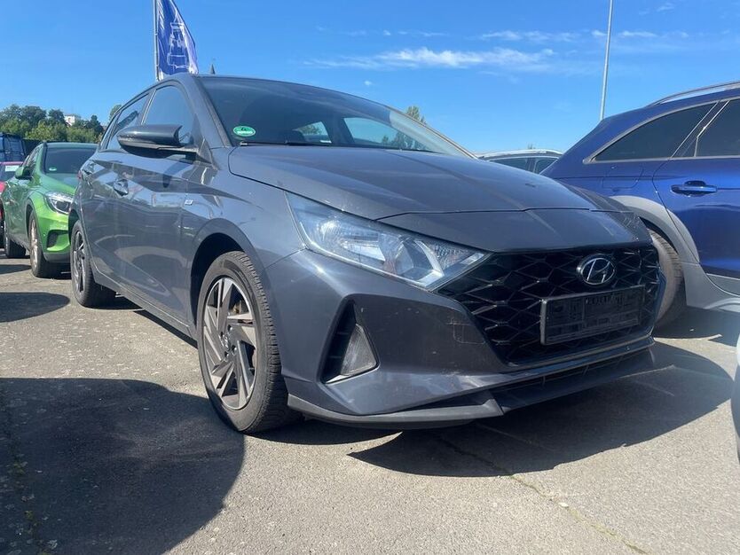 i20