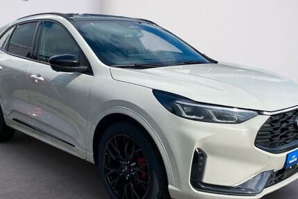 Ford Kuga 2.200 km 44.990 &euro; Husum 25813