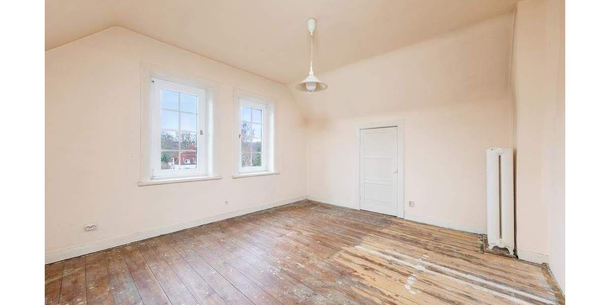 Einfamilienhaus Wentorf bei Hamburg - 8 Zimmer, 334 m&sup2;, 1.500.000&euro; | Angebot:25769855