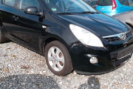Hyundai i20 132.000 km 6.690 € Hamburg 22045
