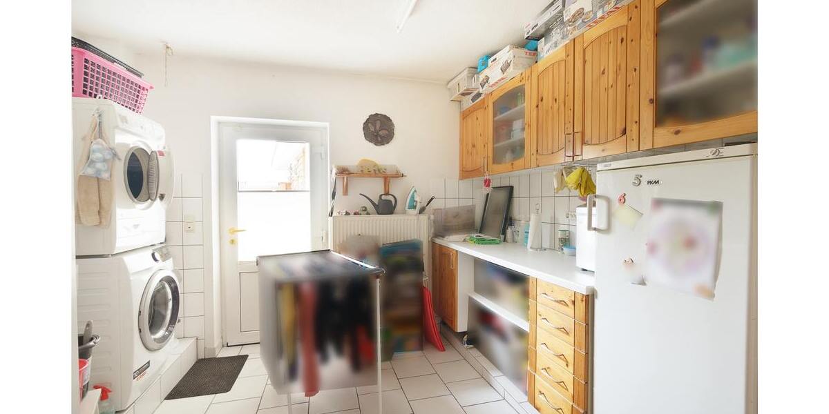 ***2 Wohn- und 2 Geschäftshäuser auf 2.234 m² großem Grundstück*** - Mehrfamilienhaus, Wohnhaus Ostrhauderfehn | Angebot:22307242