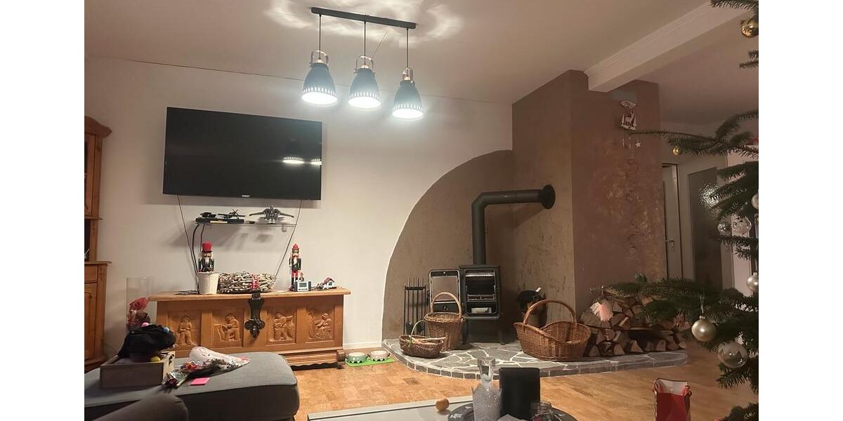 Etagenwohnung Wachtberg - 4 Zimmer, 100 m&sup2;, 1.150&euro; | Angebot:25405147