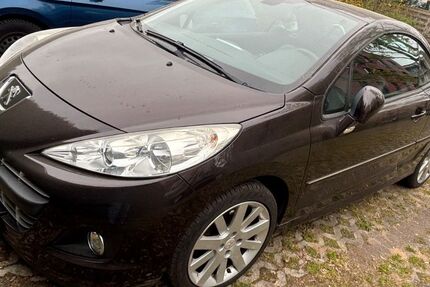 Peugeot 207 79.000 km 6.400 &euro; Potsdam 14480