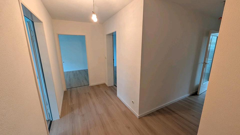 Hochparterre Leonberg - 3 Zimmer, 73 m&sup2;, 300.000&euro; | Angebot:26287981