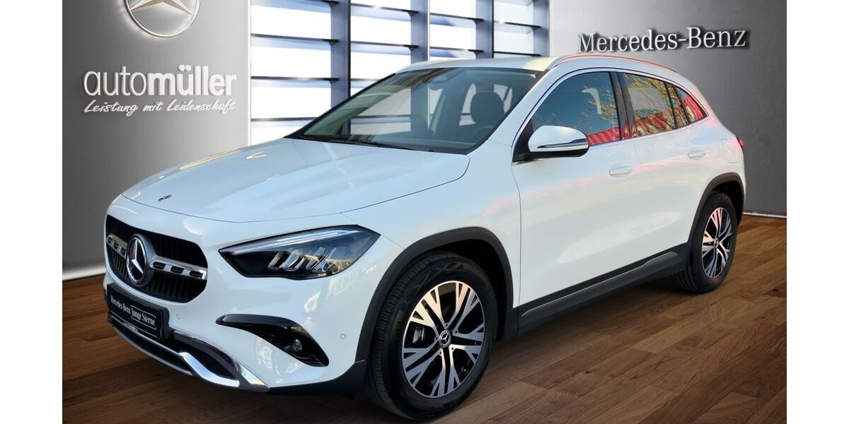 Mercedes-Benz GLA 180 7.538 km 34.879 &euro; Saalfeld 07318