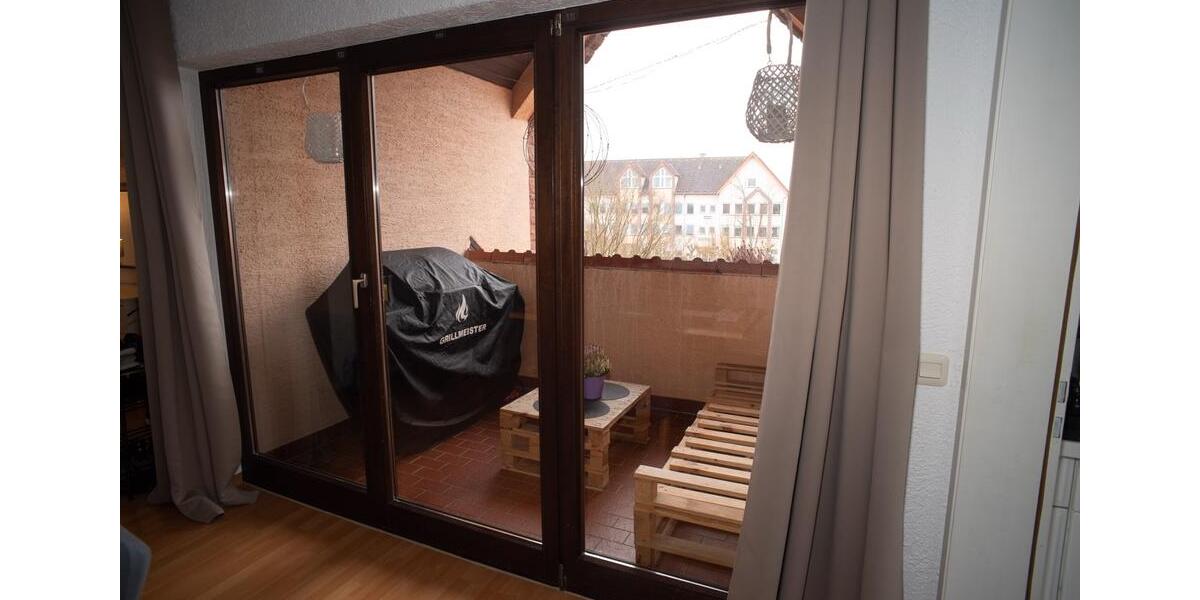 Dachgeschoßwohnung Münster (Hessen) - 4 Zimmer, 120 m&sup2;, 1.200&euro; | Angebot:25376343