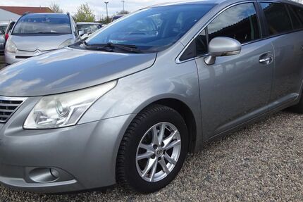 Toyota Avensis 179.765 km 4.900 &euro; Dresden 01219