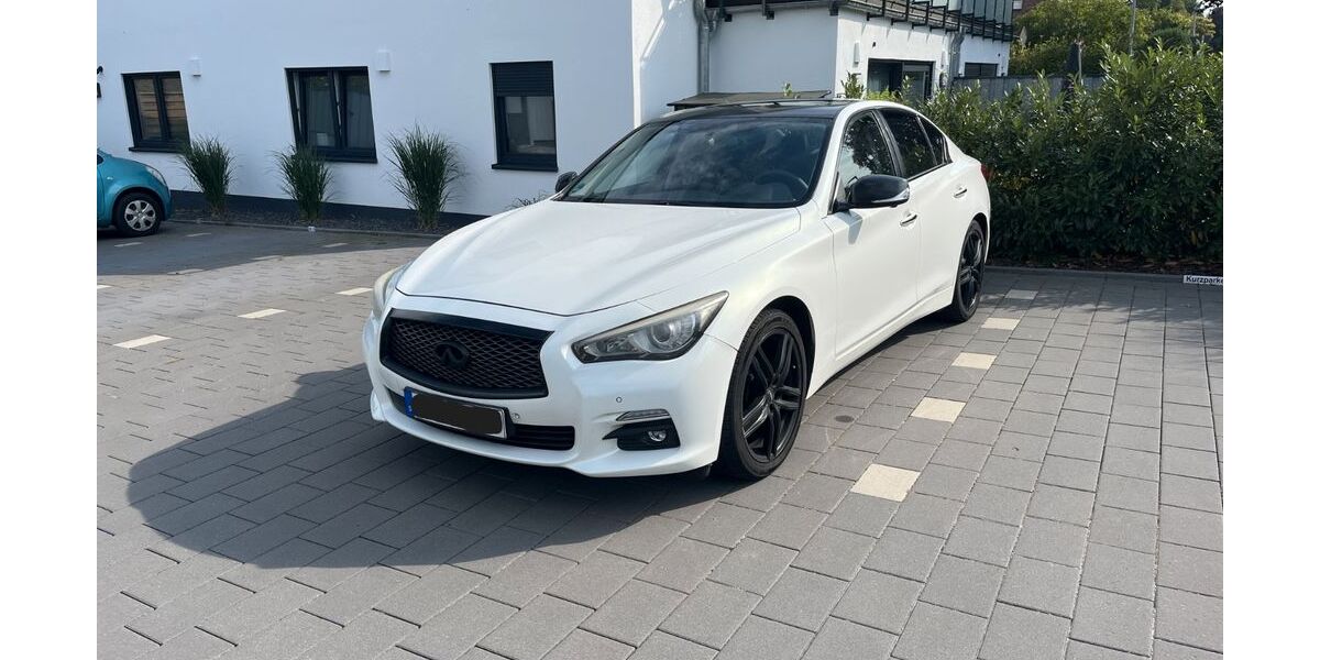 INFINITI Q50 115.000 km 13.500 &euro; Hude 27798