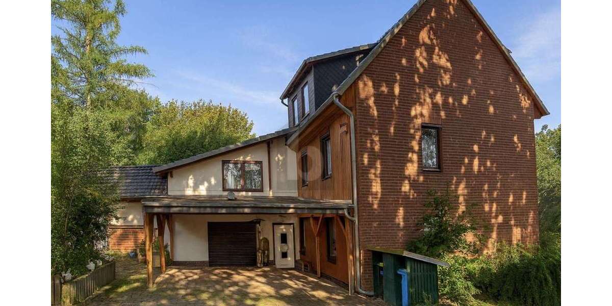 Einfamilienhaus Osterode am Harz - 11 Zimmer, 235 m&sup2;, 185.000&euro; | Angebot:25549202