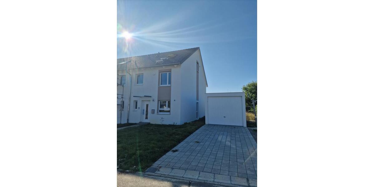 Reihenhaus Oberndorf am Neckar - 4 Zimmer, 132 m&sup2;, 1.500&euro; | Angebot:23555092