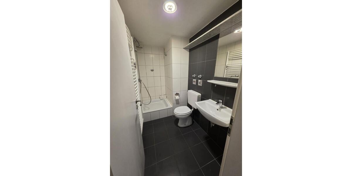 Zentrale Lage: Mini-Loft 58qm auf 2 Ebenen inkl. Stellplatz 2 zimmer