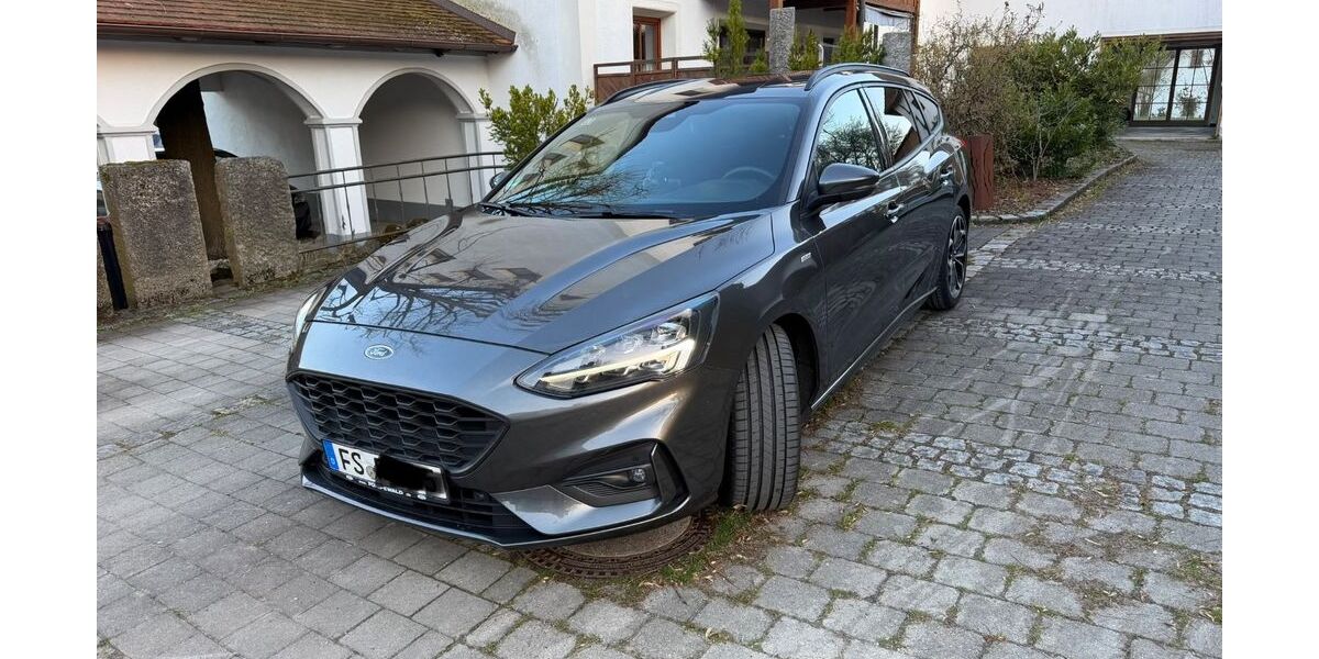 Ford Focus 137.000 km 11.800 &euro; Kranzberg 85402