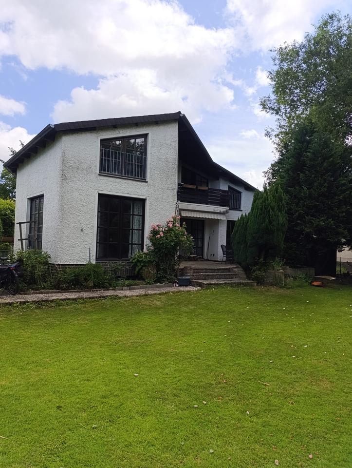 DHH mit idyllischem Garten in ruhiger Lage in Isernhagen NB zimmer