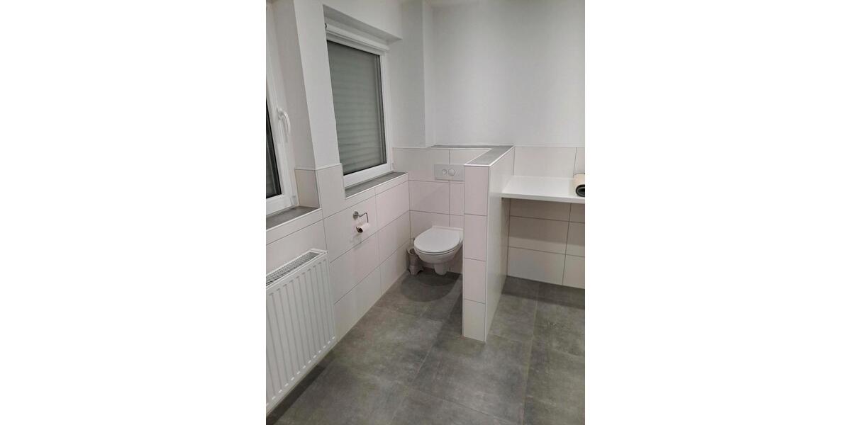 DG- Wohnung 900€ Kaltmiete... 3 zimmer