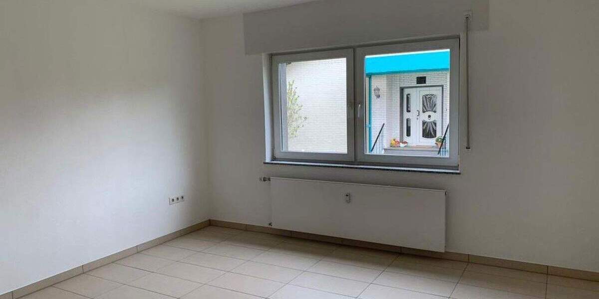 Renovierte und helle 94m2 3ZKB in attraktiver Lage von Ettringen 3 zimmer