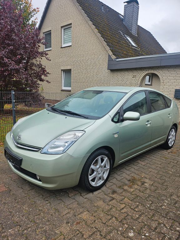 Toyota Prius 173.000 km 4.999 € Lüneburg 21337