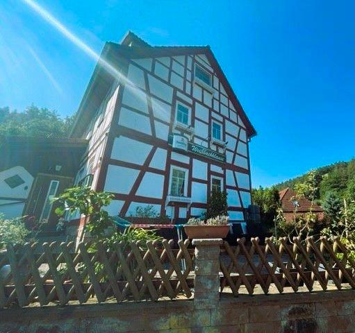 Einfamilienhaus Rudolstadt - 10 Zimmer, 140 m&sup2;, 158.000&euro; | Angebot:26429348