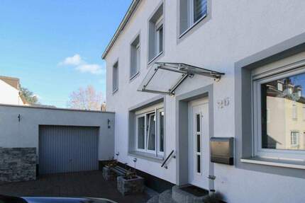 Sofort wohlfühlen: modernisiertes 5-Zi.-EFH mit Garage und 2 Freistellplätzen in Trier-Pfalzel 5 zimmer