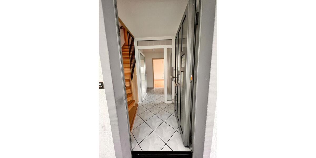 Erdgeschoßwohnung Erlensee - 3 Zimmer, 85 m&sup2;, 990&euro; | Angebot:24888610