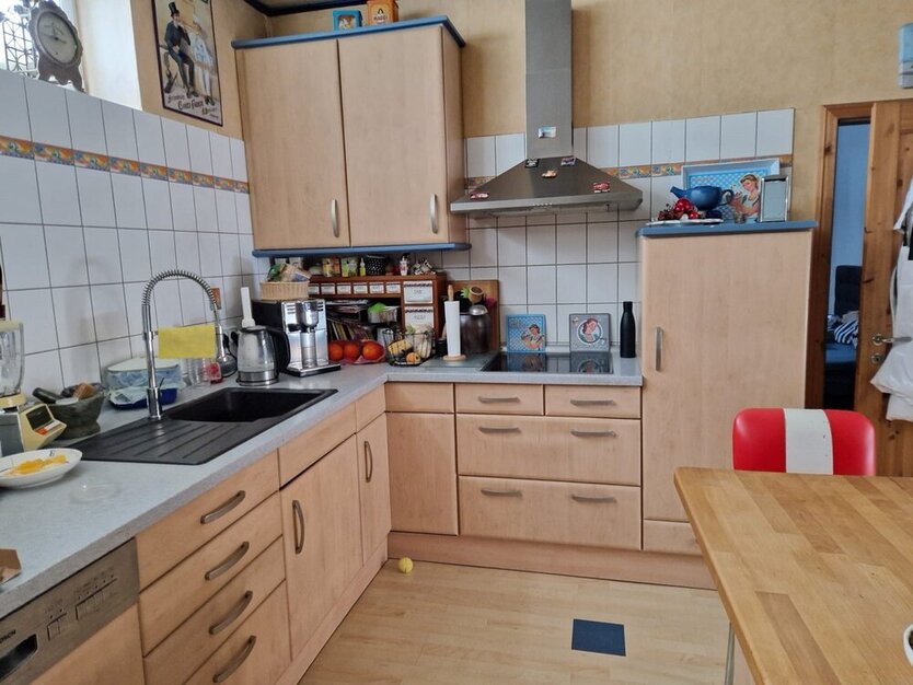 Waldkappel, 2-3 Familienhaus 8 zimmer