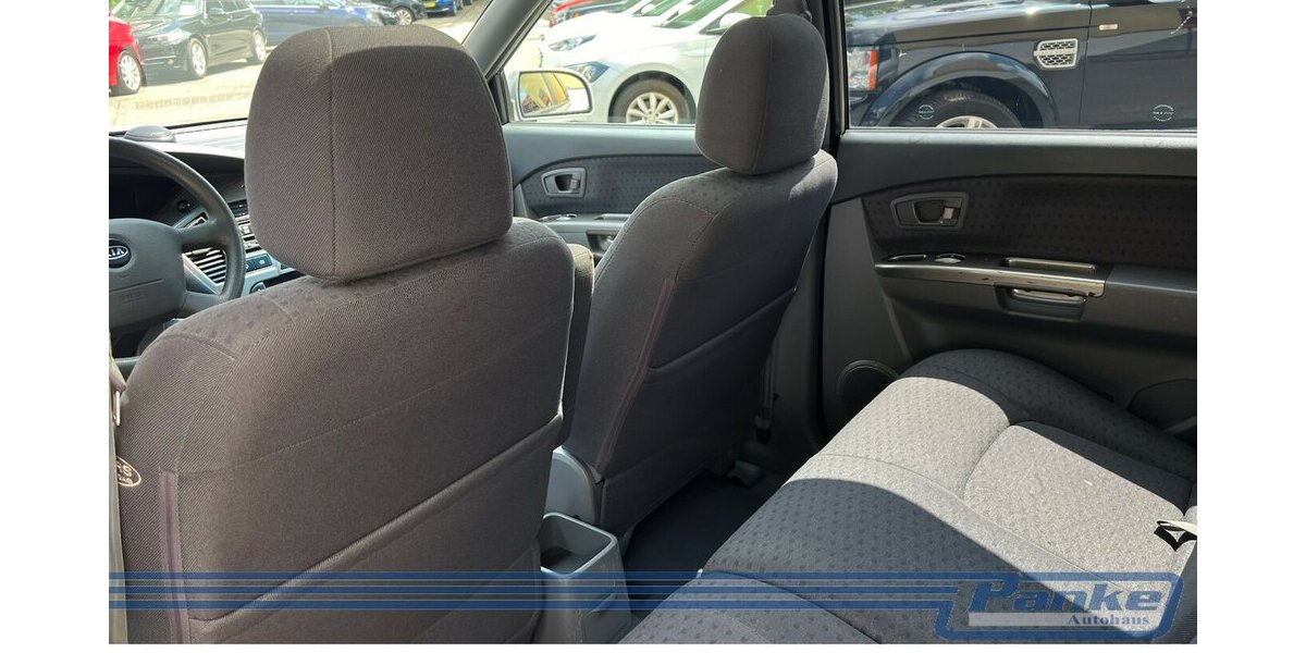 Kia Carens 2.0 16V EX Van*SchiebeD.*Klima*PDC*Bluet* 109.096 km 1.100 € Berlin 13187