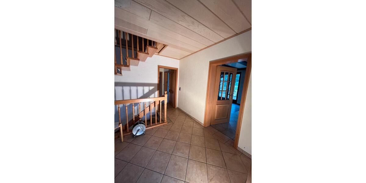 Einfamilienhaus Hameln Kernstadt - 6 Zimmer, 215 m&sup2;, 280.000&euro; | Angebot:27096935
