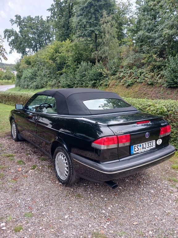 900