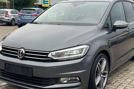 VW Touran 303.303 km 10.900 € Göttingen 37081