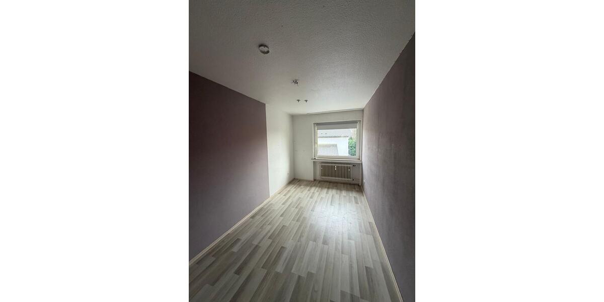 Etagenwohnung Bochum Bochum-Südwest - 4 Zimmer, 91 m&sup2;, 670&euro; | Angebot:24992522