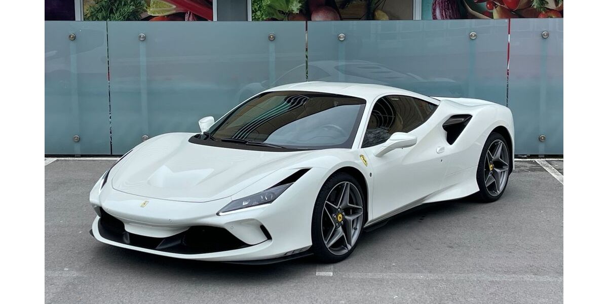 Ferrari F8 6.028 km 299.000 &euro; Grünwald 82031