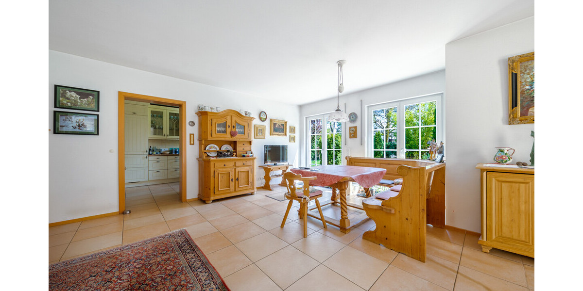 RUHIGES WOHNEN IN BESTER LAGE – MODERNES EINFAMILIENHAUS MIT SONNIGEM GARTEN - Einfamilienhaus Gräfelfing | Angebot:26522500