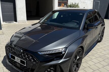 Audi RS3 3.500 km 61.900 € Vohburg 85088