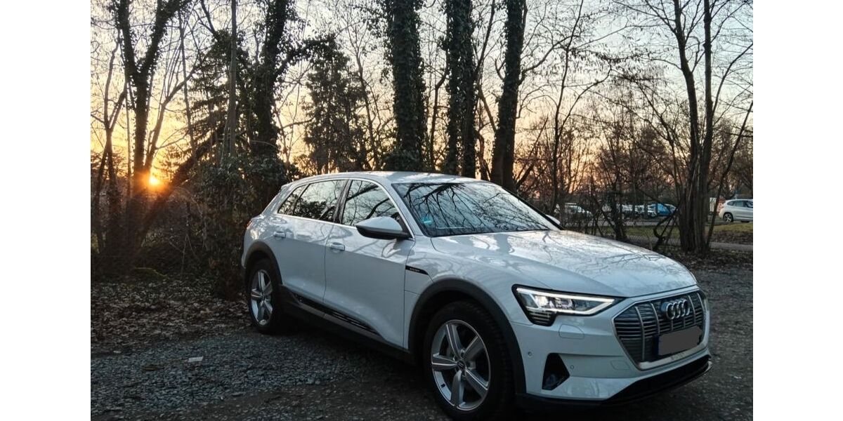 Audi e-tron 43.000 km 26.900 &euro; Frankfurt am Main 60596