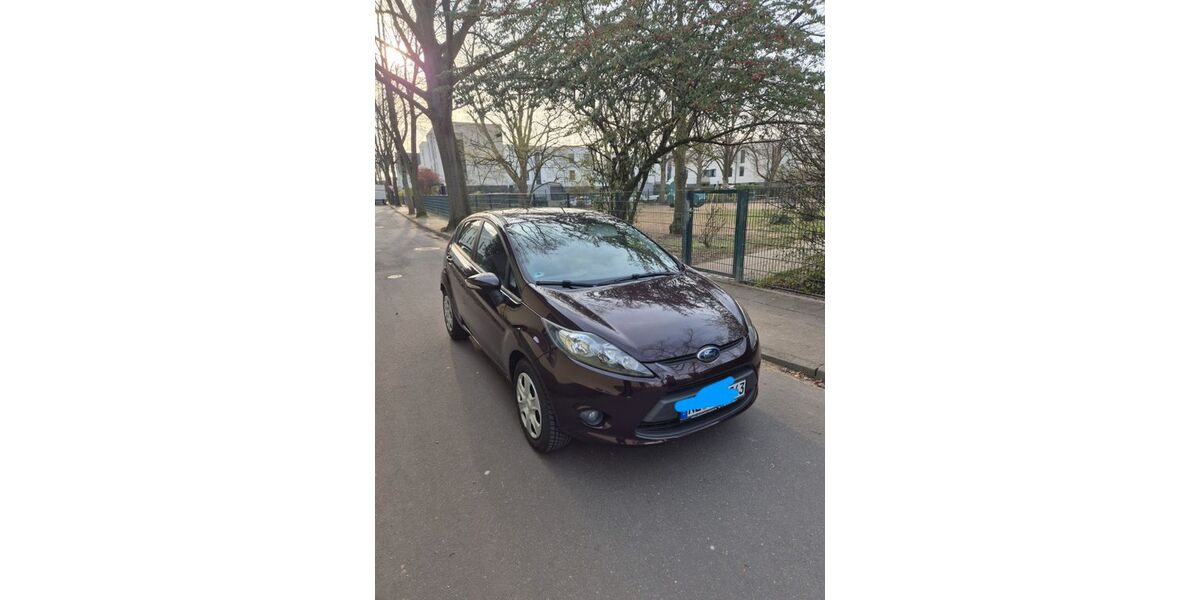 Ford Fiesta 98.000 km 5.000 &euro; Dormagen 41539