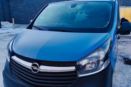 Opel Vivaro 214.000 km 11.750 &euro; Berlin 10243