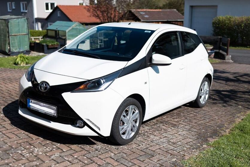 Aygo (X)