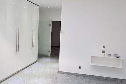 Sanierte 5 ZKB Luxuswohnung mit Balkon und Garage 5 zimmer