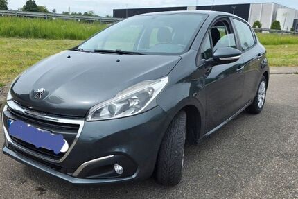 Peugeot 208 199.457 km 2.900 &euro; Offenburg 77656