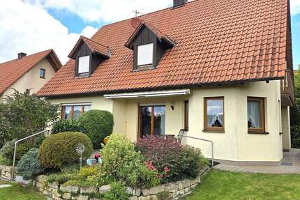 Haus Roßtal - 6 Zimmer, 162 m&sup2;, 849.000&euro; | Angebot:25278074