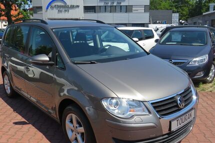 VW Touran 78.761 km 9.890 &euro; Nürnberg 90431