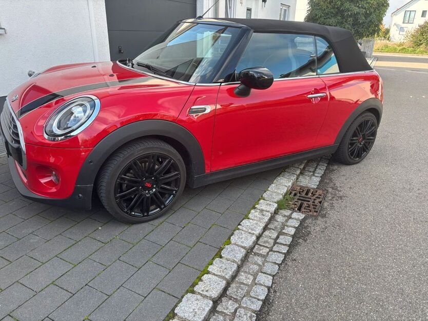 Mini Cooper Cabrio 32.000 km 20.800 € Benningen am Neckar 71726