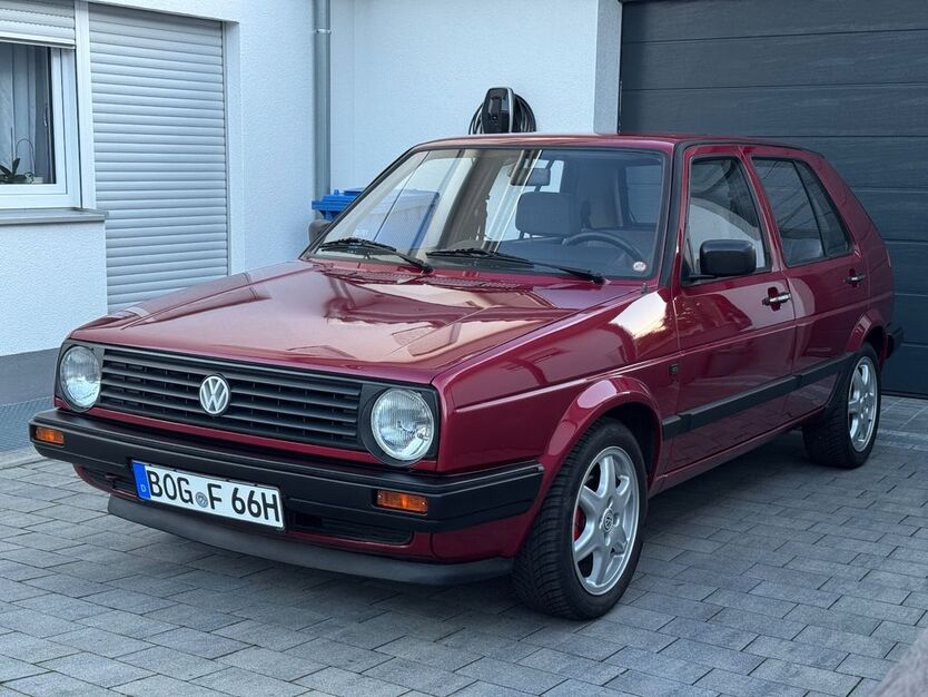 VW Golf 123.100 km 11.000 € Bogen 94327