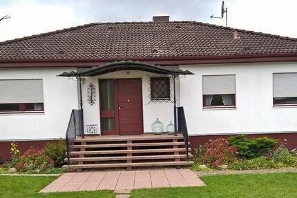 Gepflegter Bungalow Einfamilienhaus Haus in Babenhausen Ost zimmer