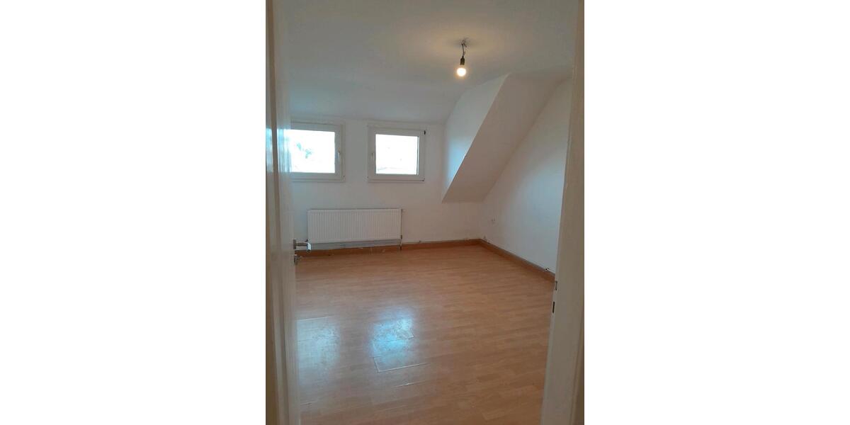 Dachgeschoßwohnung Remscheid Remscheid-Süd - 2 Zimmer, 98 m&sup2;, 1.000&euro; | Angebot:25709780