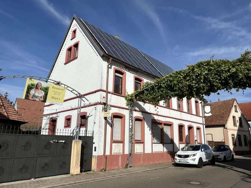 Haus zum Kaufen in Hochstadt 399.000 € 235.22 m²