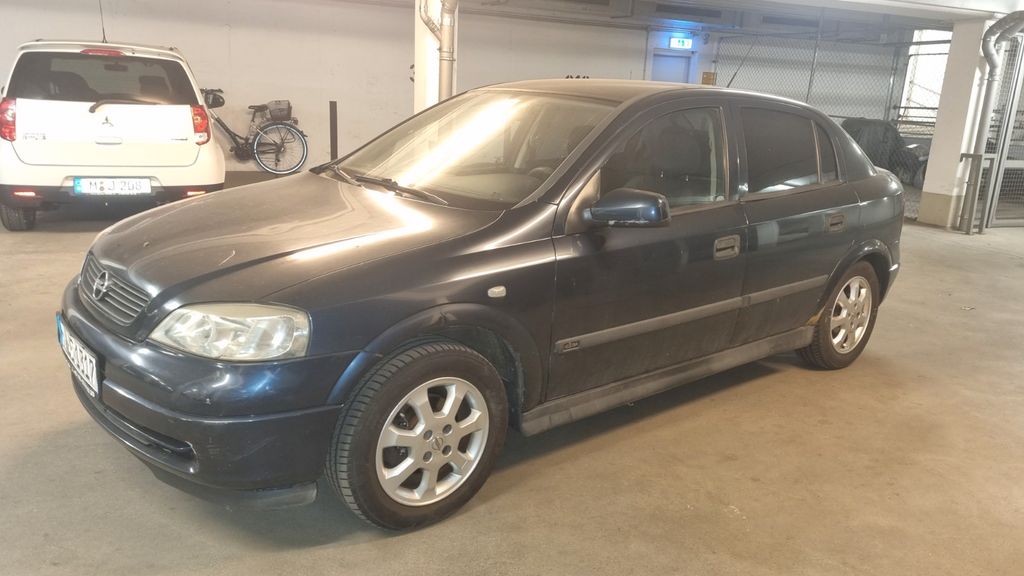 Opel Astra 207.000 km 890 &euro; München 80638