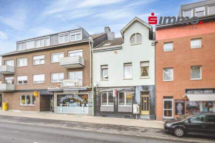 Wohn-Geschäftshaus mit ansprechendem Gastronomiebetrieb und großer Wohnung in Atsch zimmer