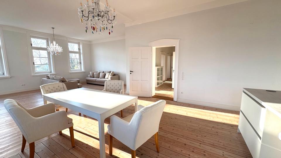 Etagenwohnung Gelnhausen - 4 Zimmer, 160 m&sup2;, 2.500&euro; | Angebot:25449490